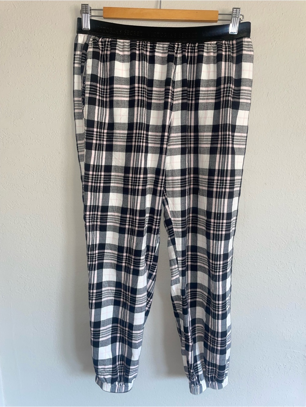 Victoria's Secret Black White pink Plaid  pajama pants